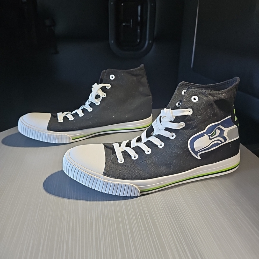 SEATTLE SEAHAWKS Black/White FOCO NFL "High Top Sneakers" Shoes Men's 11 EUC
